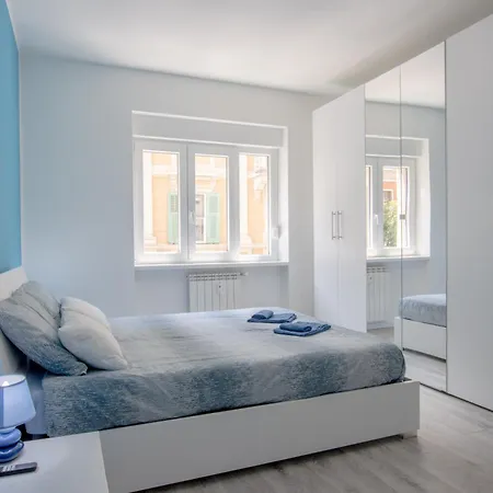 Fibra Superfast Politeama Rossetti Modern 公寓